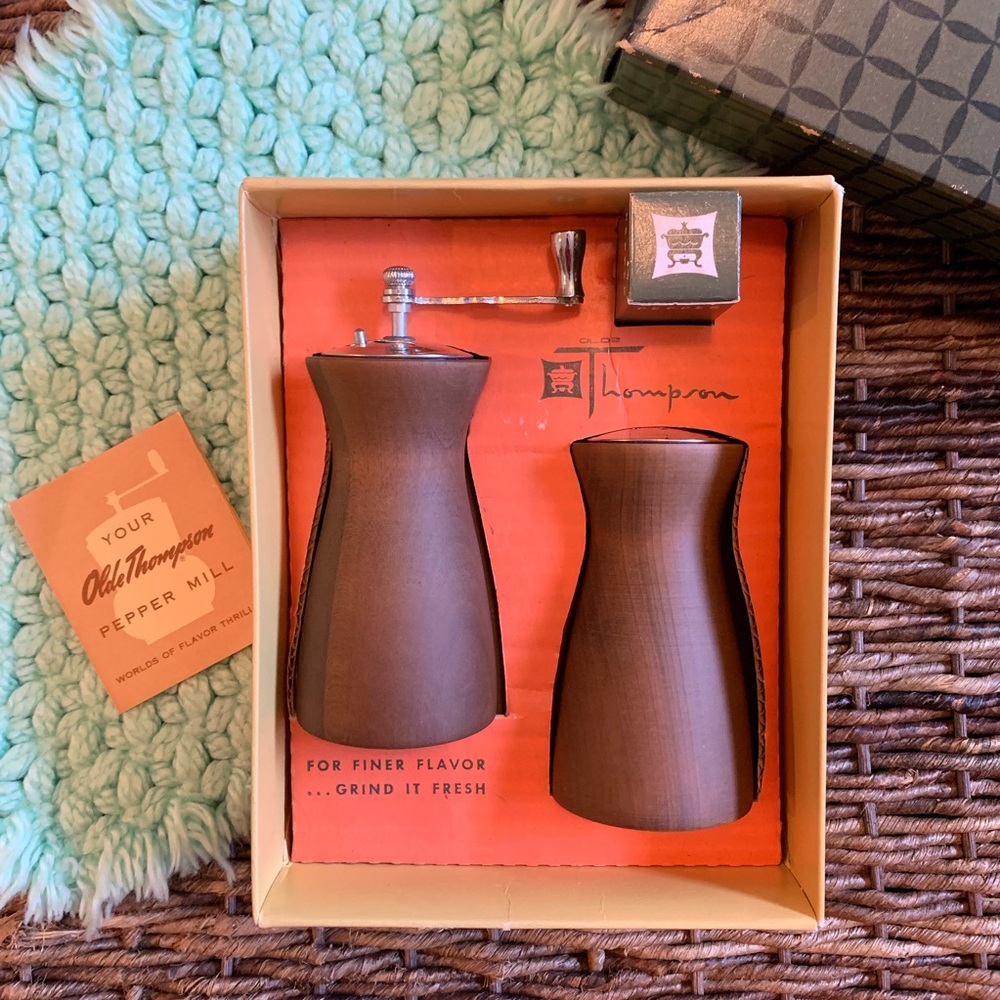 Vintage Olde Thompson Salt & Pepper Set